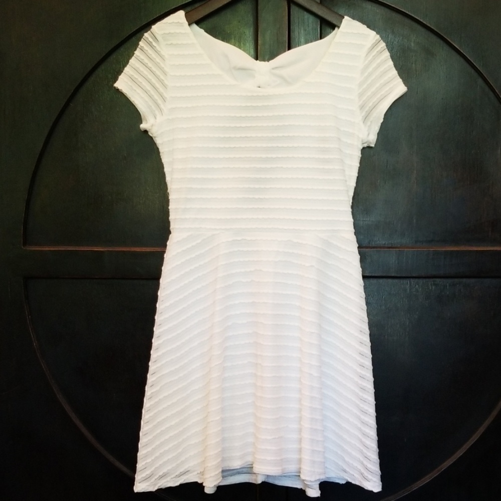 paper doll White Dress